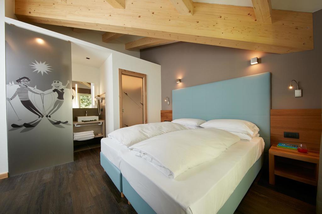 Hotel Valacia Pozza di Fassa Værelse billede