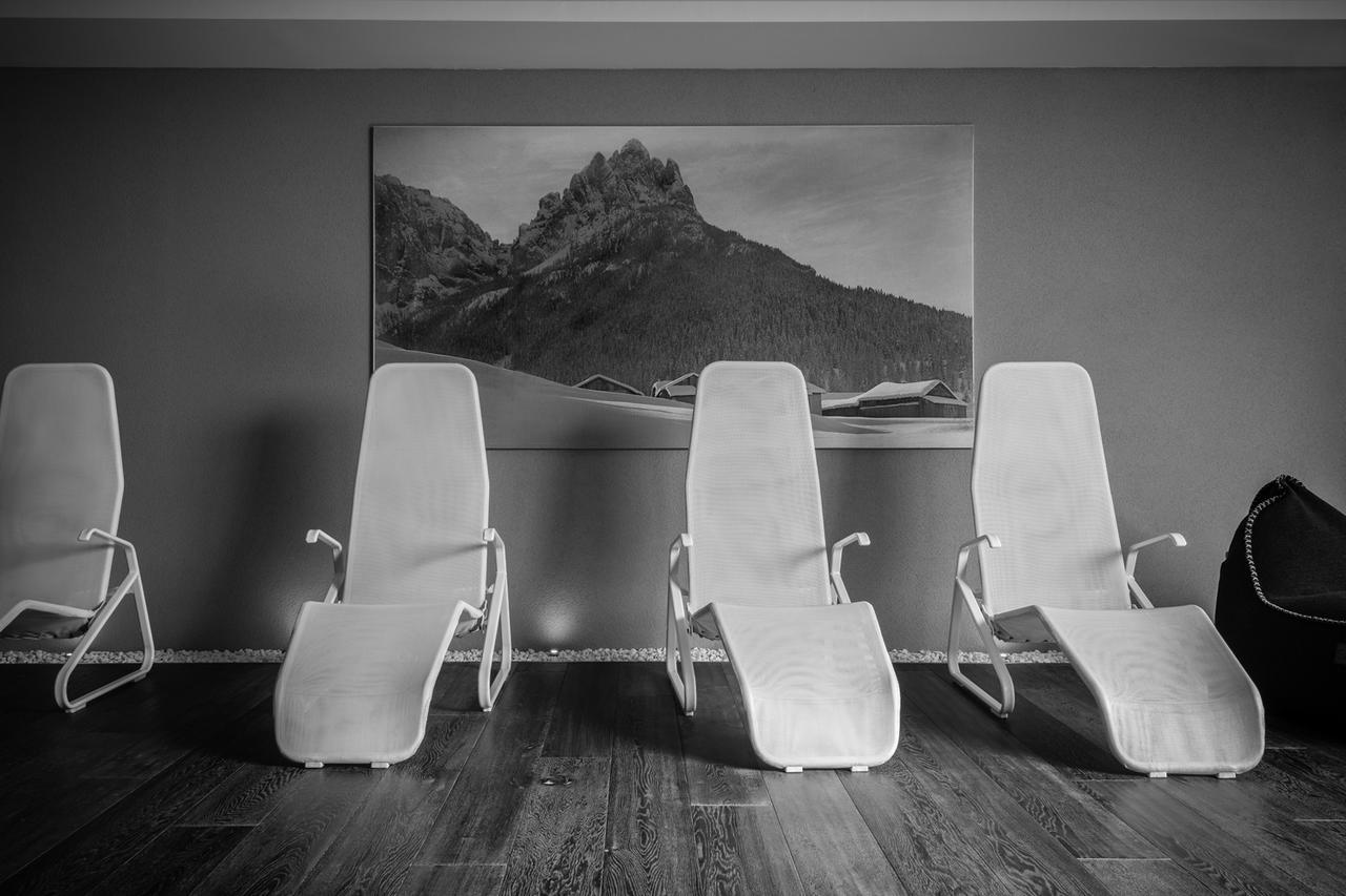 Hotel Valacia Pozza di Fassa Eksteriør billede